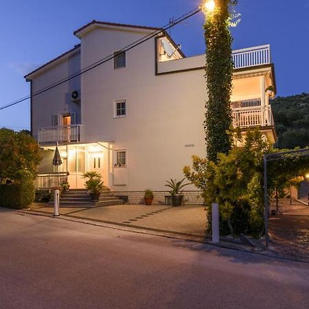 Apartments Luka - Trogir, Marina 150M From The Beach Eksteriør bilde