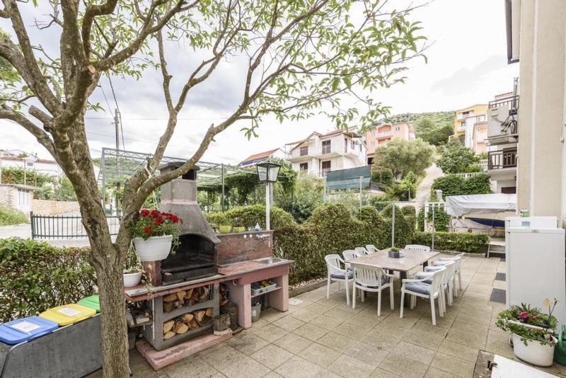 Apartments Luka - Trogir, Marina 150M From The Beach Eksteriør bilde