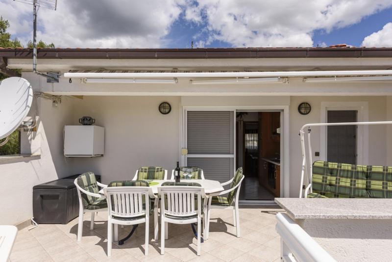 Apartments Luka - Trogir, Marina 150M From The Beach Eksteriør bilde